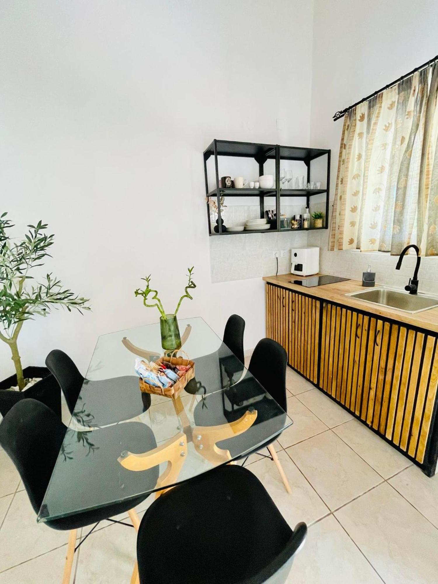 Apartment Euphoria And